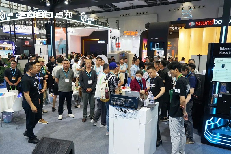 12人潮涌动，新品闪耀!ZOBO草莓视频软件免费下载广州展首日引爆行业焦点