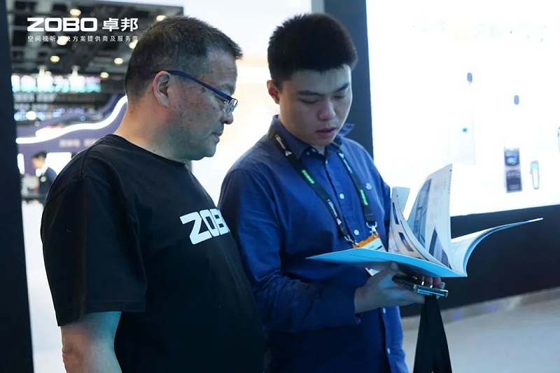 8直击展会首日盛况丨ZOBO草莓视频软件免费下载2025北京InfoComm展
